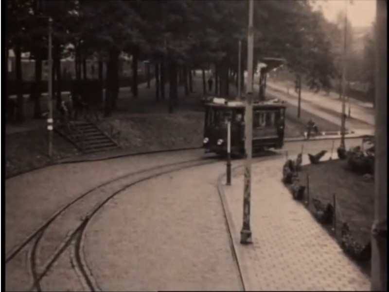 Stationsweg tram hekwsrk bij station SS.jpg