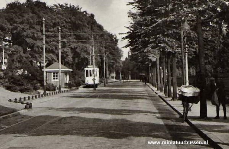 Parkweg 1932 tramhalte.jpg