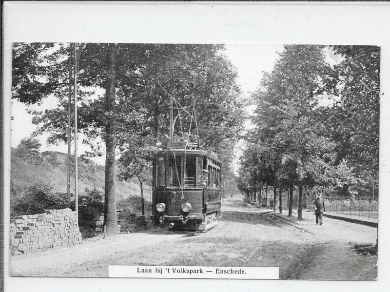 Parkweg volkspark tram.JPG