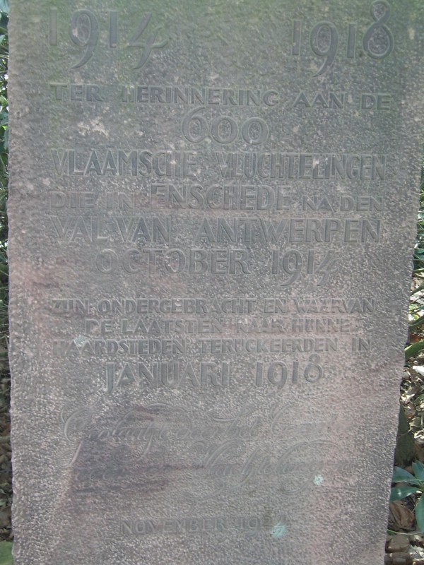 Monument Belgische vluchtelingen 1914 - 1918 in van Lochemspark2.jpg