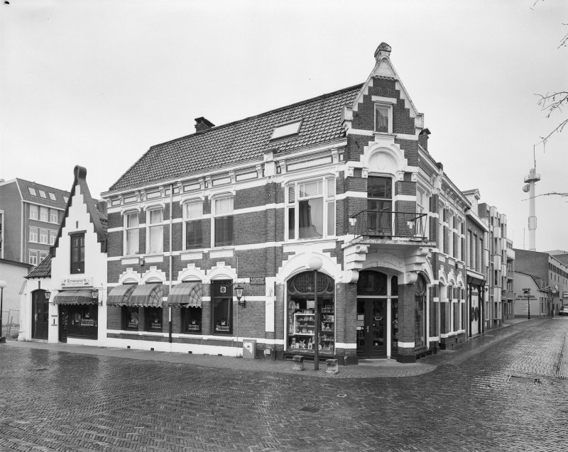 Zuiderhagen 36-38.jpg