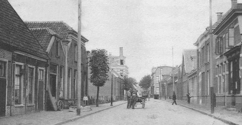 Lipperkerkstraat periode 1930-1940 handkar.jpg