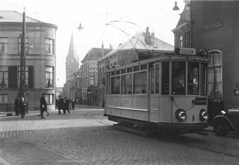 Marktstraat kruispunt de Graaff tram politie.jpg