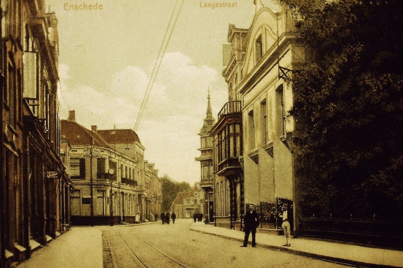 Langestraat richting De Klomp tramrail.JPG