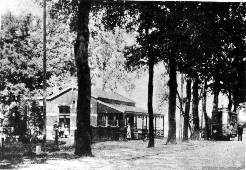 Gronausestraat cafe Lindenhof tram.jpg