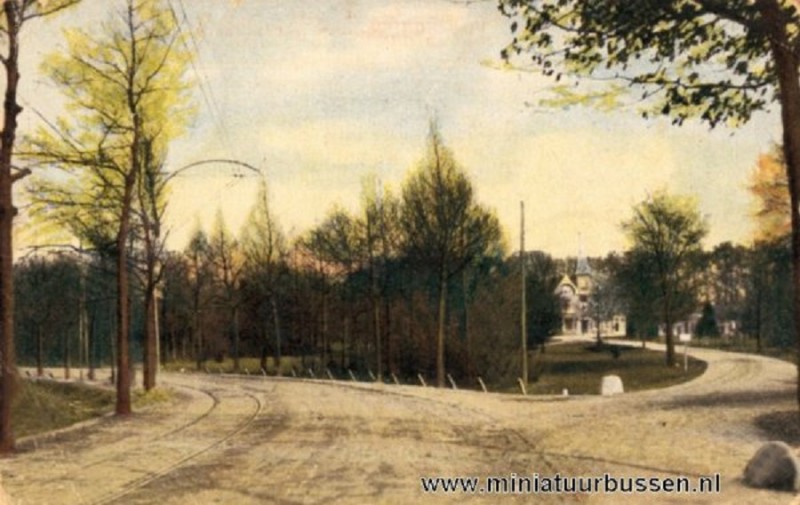 Gronauscheweg tramlijn t.h.v. oprit villa het Wooldrik op het huidige Wooldrikspark. 1908.jpg