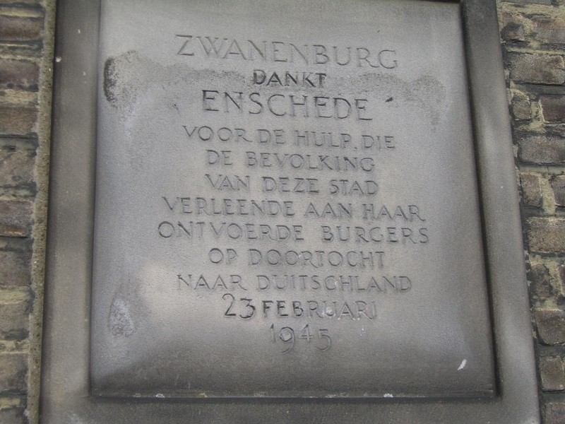 Oorlogsmonument Stadhuis Langestraat.jpg