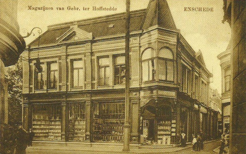 Marktstraat 10 magazijnen van Gebr. ter Hofstedde.jpg