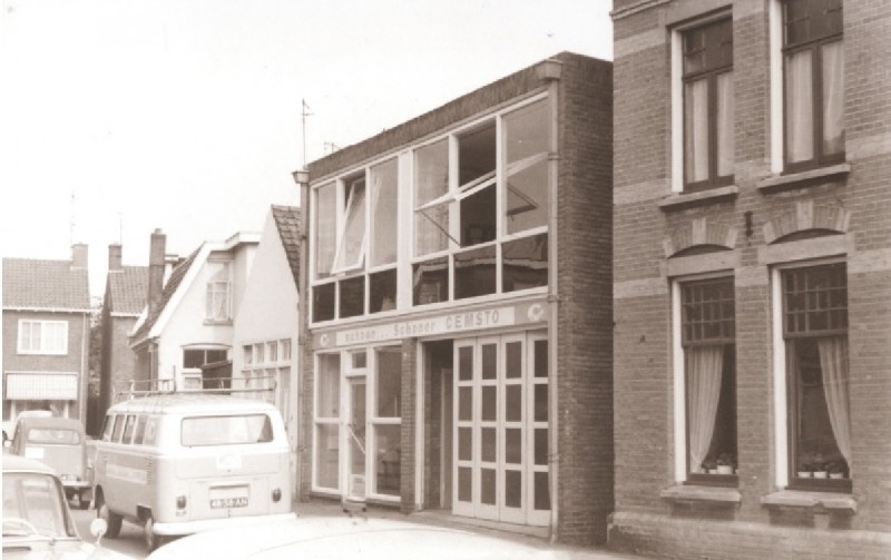 Soendastraat 62 rechts en 64  schoonmaakbedrijf CEMSTO 1967.jpg