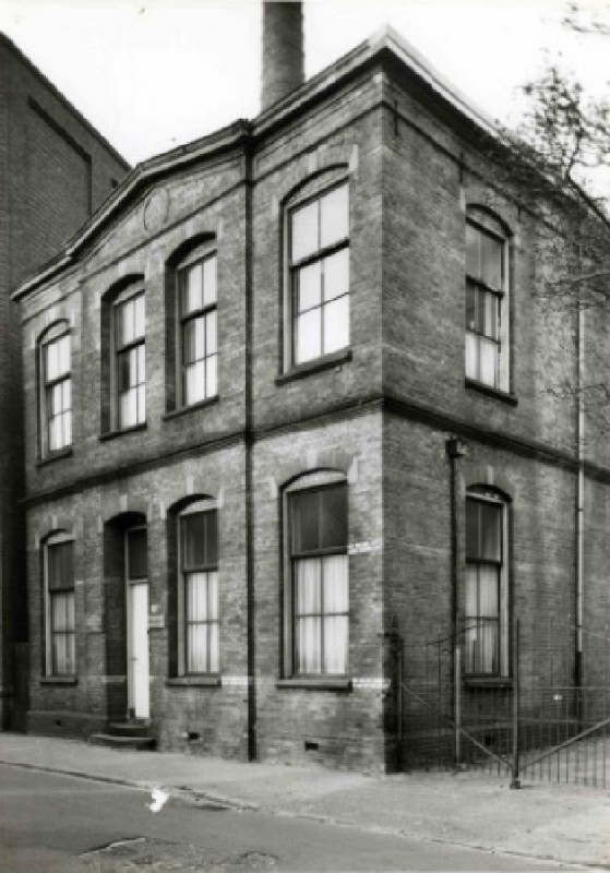 Brinkstraat 2 Oude gebouw Twents Muzieklyceum 1960. vroeger woonhuis Hoofd OL school B dhr. H. Kniepstra.jpg