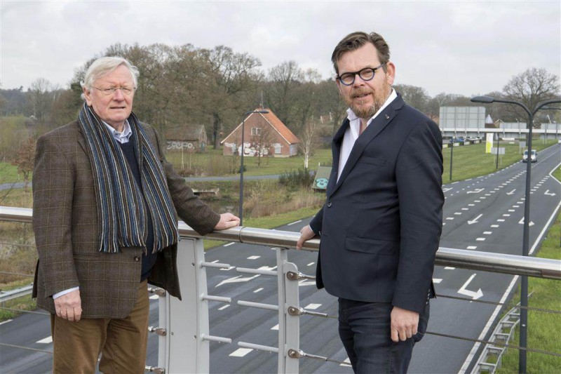 Enschedeërs willen oude boerderij aan de Auke Vleerstraat omtoveren tot ontmoetingsplek.jpg