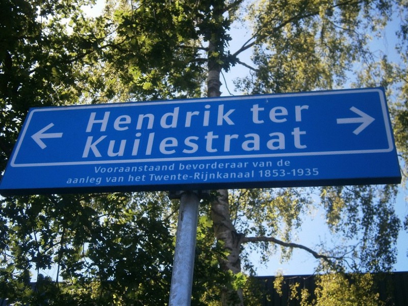 Hendrik ter Kuilestraat straatnaambord.JPG