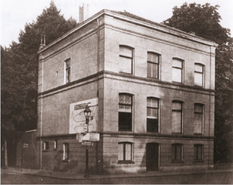 Hengelosestraat 7 hoek Brammelerstraat Woonhuis van familie Ter Kuile  1920.jpg