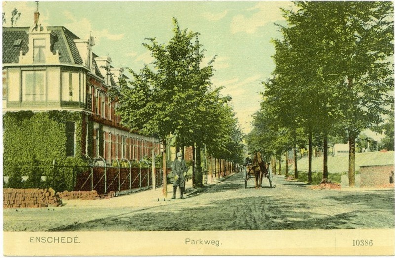 Parkweg hoek De Ruijterlaan ca 1910.jpg
