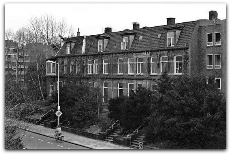 Parkweg hoek De Ruijterlaan voormalige zustershuizen.jpg