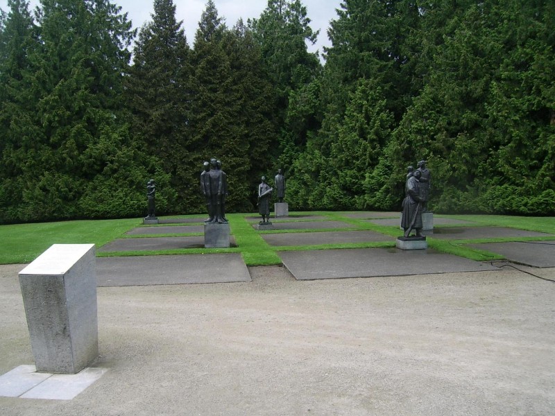 oorlogsmonument 1940-1945 Volkspark.jpg