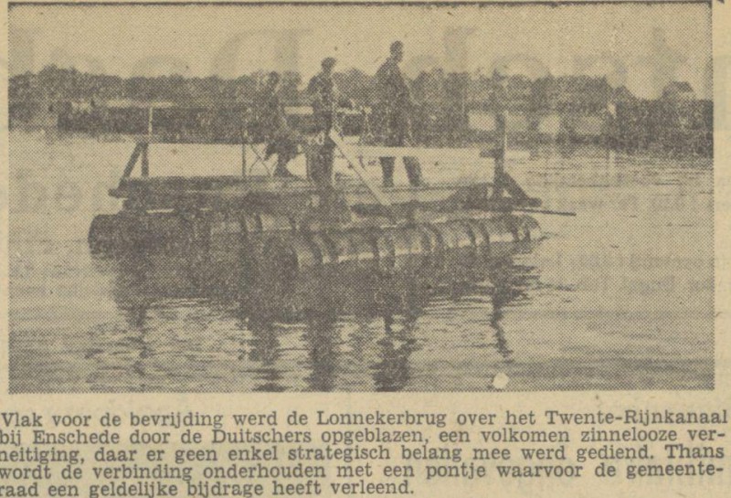 Lonnekerbrug Twente-Rijnkamaal  veerpont krantenfoto 12-10-1946.jpg