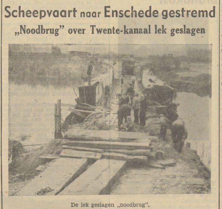 Lonnekerbrug noodbrug krantenfoto Tubantia 19-10-1950.jpg