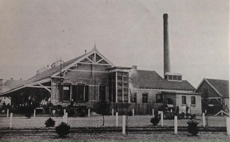 Hengelosedwarsstraat hoek deurningerstraat- Lonneker Coöperative melkinrichting en zuivelfabriek 1901.jpg