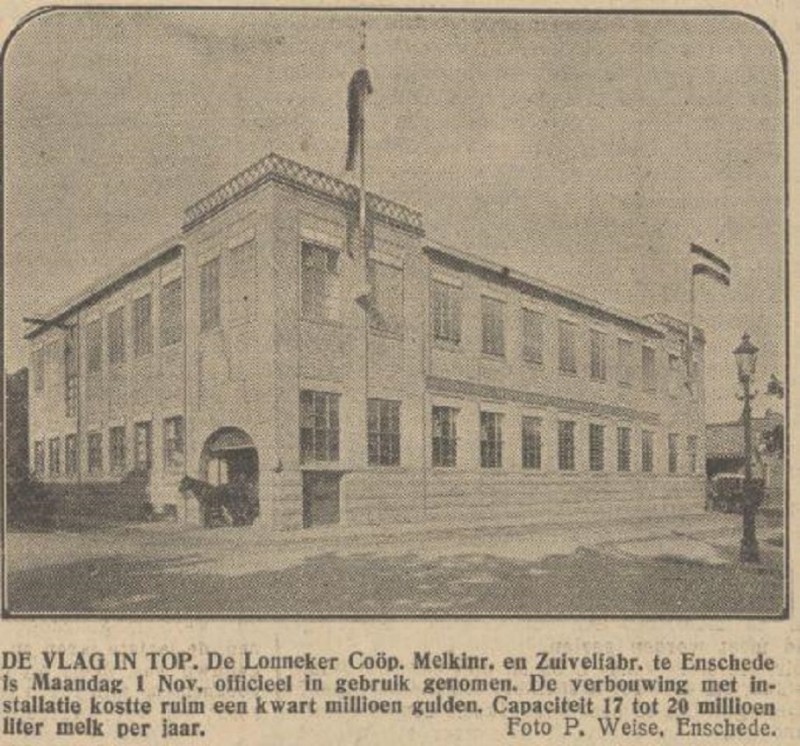 Lonneker Coöp. Melkinr. en Zuivelfabriek krantenfoto 5-11-1926.jpg