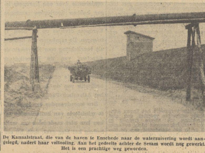 Kanaalstraat naar waterzuivering. krantenfoto Tubantia 9-11-1951.jpg