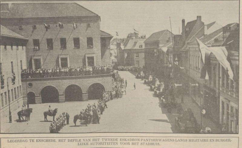 Langestraat Stadhuis Legerdag krantenfoto Haagsche Courant 5-6-1939.jpg
