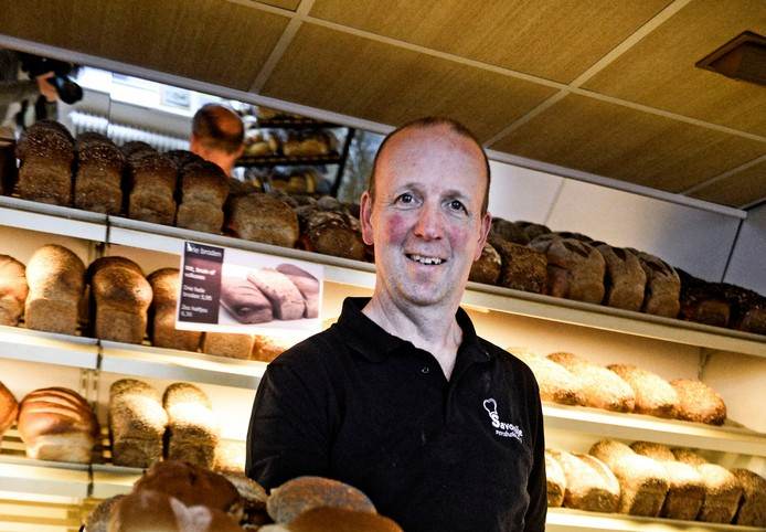Bakkerij Savonije zorgt al meer dan 100 jaar voor brood op de plank.jpg