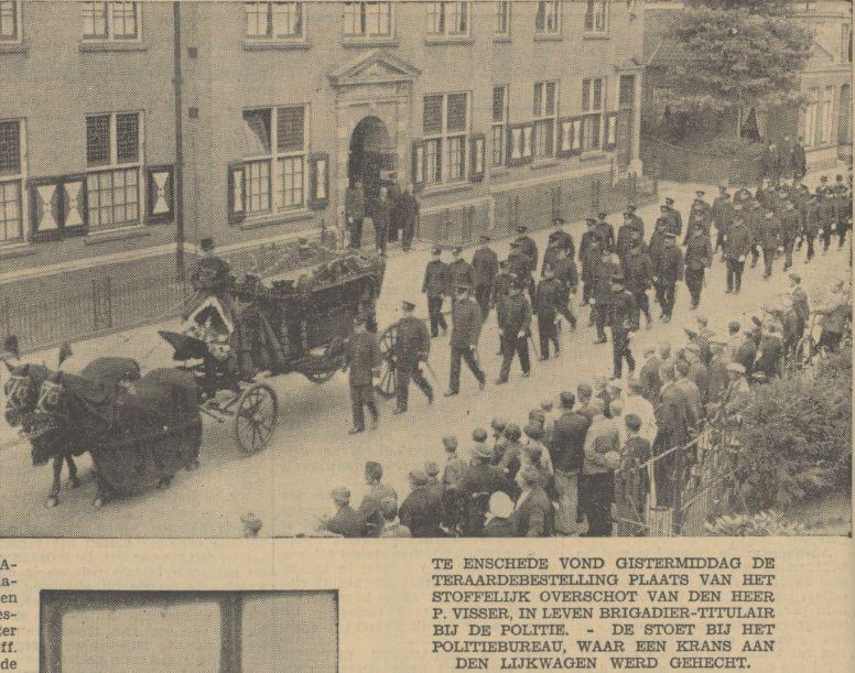 Haaksbergerstraat Politebureau krantenfoto 1-8-1935.jpg