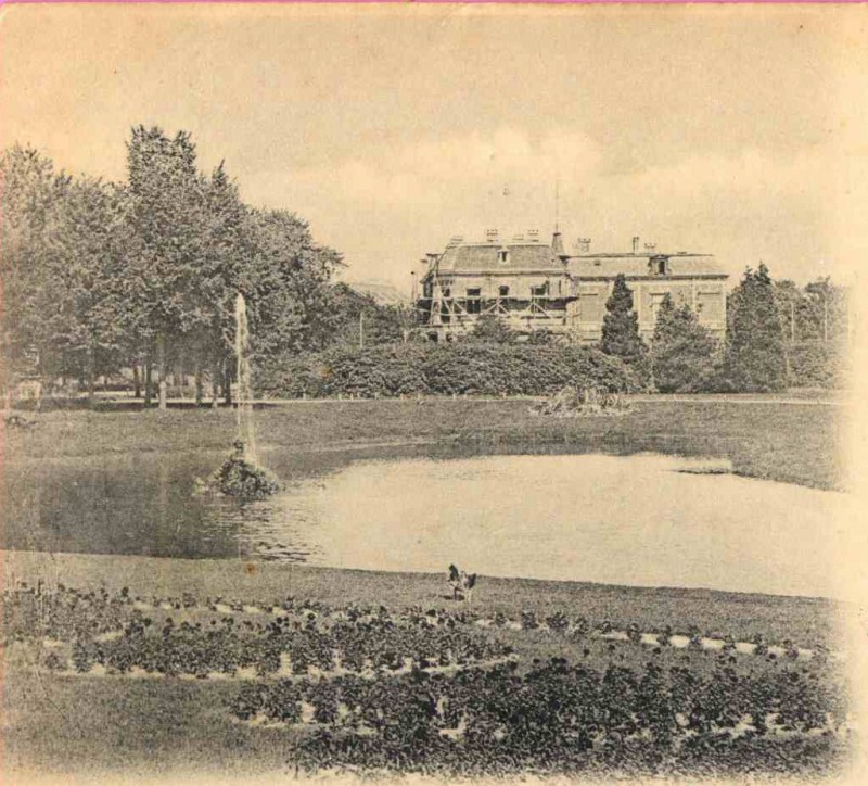 Parkweg 40-42 Gedeelte van het Volkspark met vijver 1895.jpg