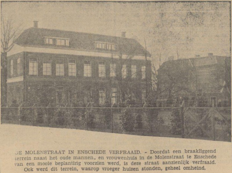 Molenstraat oude mannen- en vrouwenhuis krantenfoto Tubantia 7-4-1937.jpg
