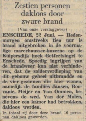 Kuipersdijk hoek Getfertsingel brand voormalige marechausseekazerne krantenbericht De Waarheid 23-6-1950.jpg