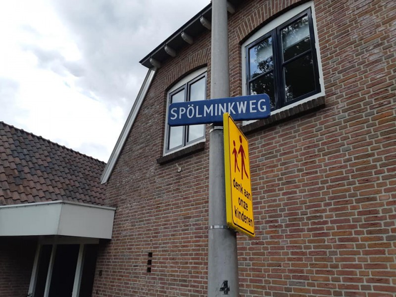 Spölminkweg straatnaambord.jpg