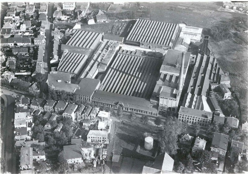 Haaksbergerstraat Textielfabriek Scholten 1928 luchtfoto.jpg
