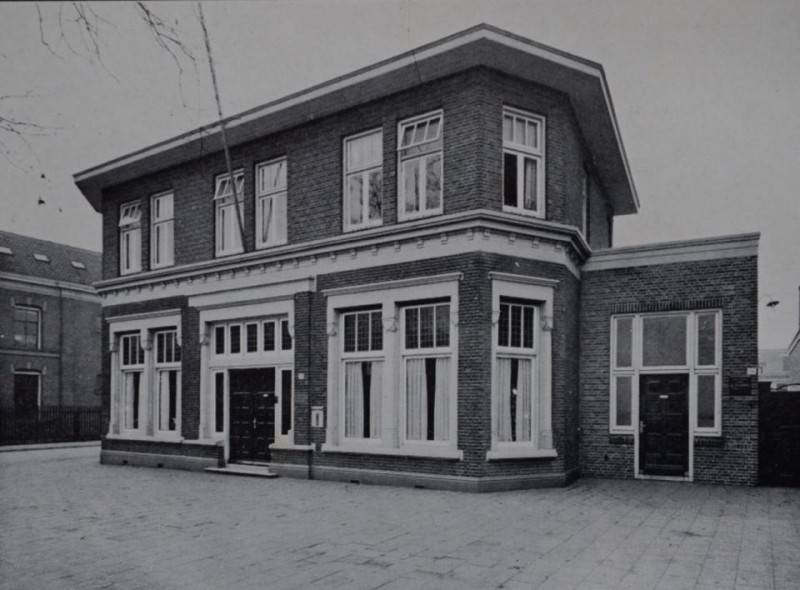 Hengelosestraat 76-78, voormalig woonhuis van textielfabrikant Jannink.jpg