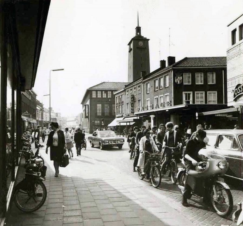 Langestraat 24 rechts Haverstraatpassage Stadhuis Voss Paping.jpg