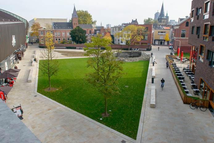 Groepsverbod Wilminkplein in Enschede verlengd.jpg