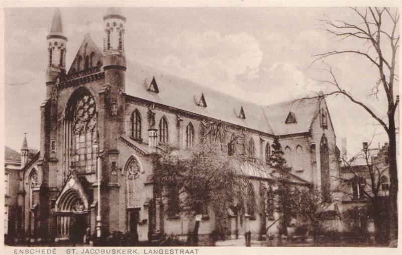Langestraat oude Jacobuskerk 1920.jpg