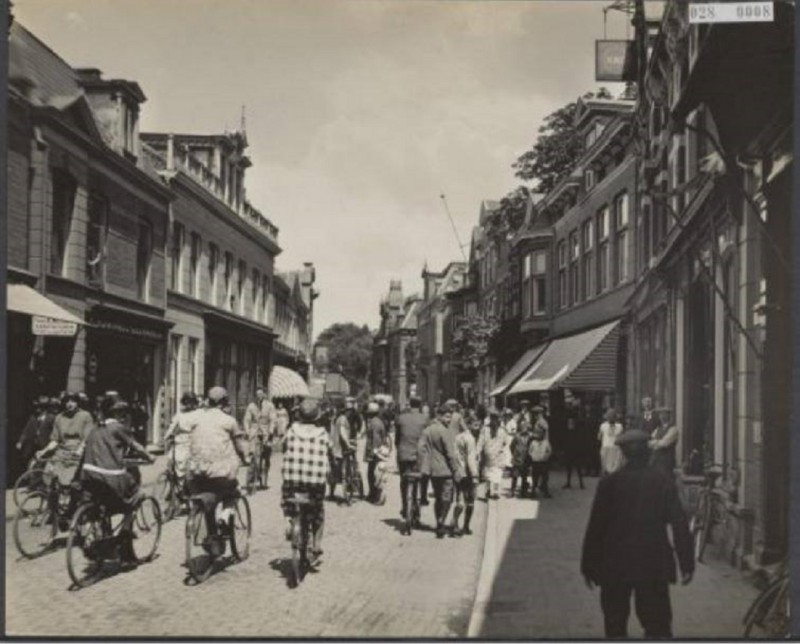 Hengelosestraat 31 links nu Korte Hengelosestraat.1926.jpg