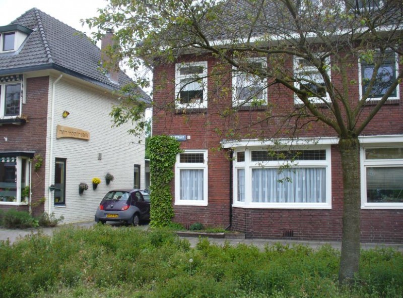Nieuwe Schoolweg - Van Alphenstraat 1 .JPG