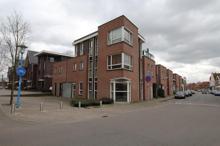 Zwedeweg appartement hoek 2e Emmastraat.jpg