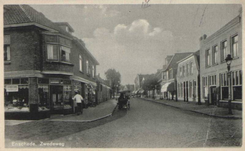 Zwedeweg  Hopp Boekhandel,.jpg