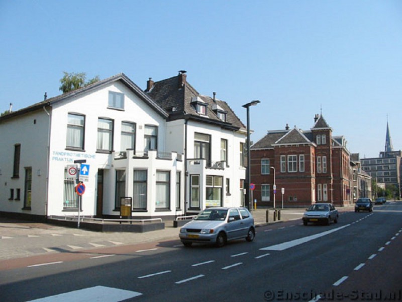 Molenstraat 13 hoek Niermansgang wijk Zeggelt.jpg