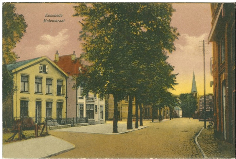 Molenstraat 13 hoek Niermansgang  vroeger woonhuis M.A.H.M. Stroink, burgemeester van Lonneker.jpg