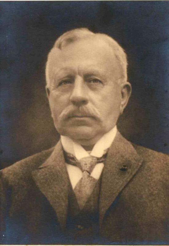 M.A.M.H Stroink Burgemeester van Lonneker van 1906 tot 1931.jpg