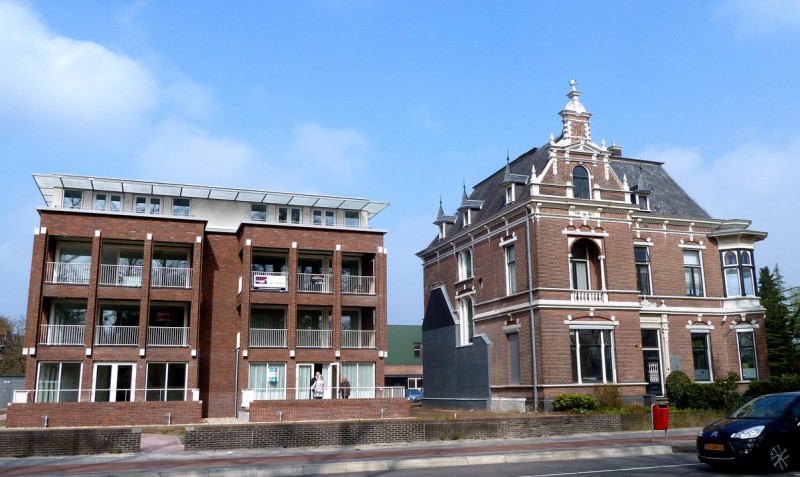 Hengelosestraat 98 stadsvilla is gebouwd in 1896 in opdracht van de textielfabrikant W.H. van Heek..jpg