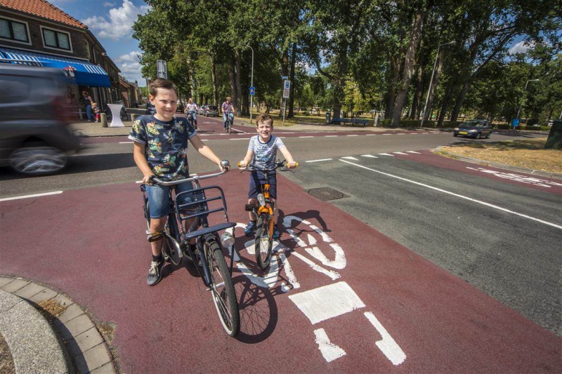 Enschede wil dé fietsstad van Nederland zijn en deed daarom deze aanpassingen.jpg