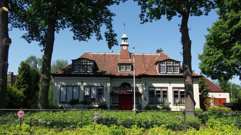 Goolkatenweg 117 fabrieksschool Rigtersbleek gebouwd 1922.. gemeentelijk monument.jpg