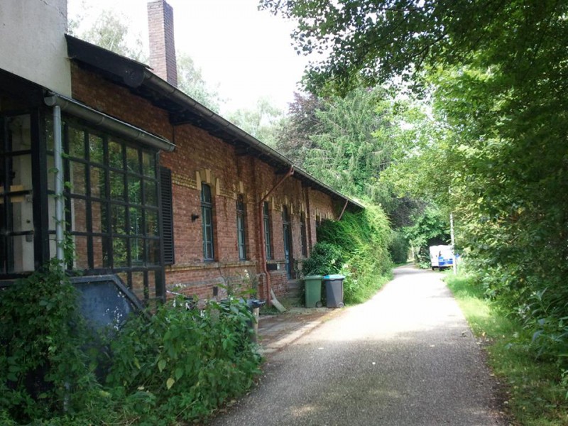 Arendsweg Turfstrooiselfabriek bij station Broekheurne. 22-7-2014.jpg