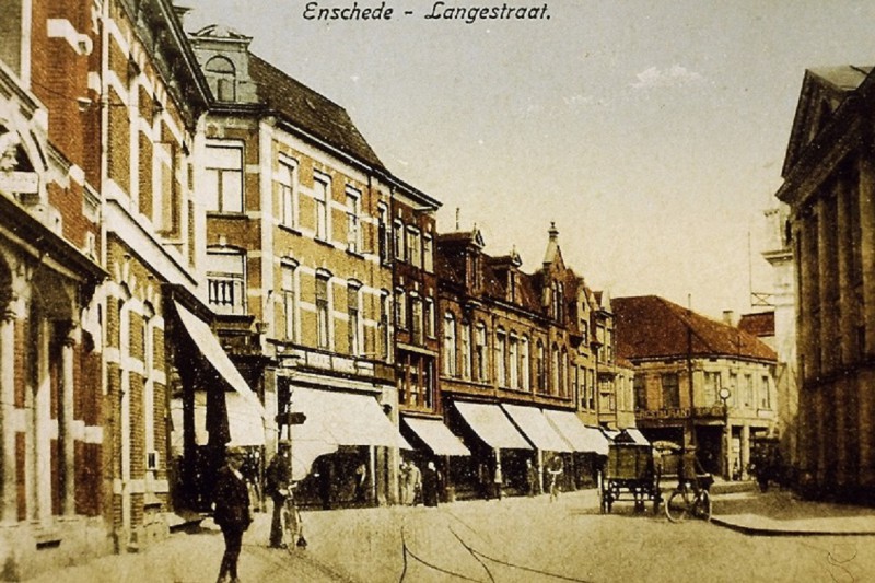 Langestraat 14 hoek Haverstraat De Roode Winekel.JPG