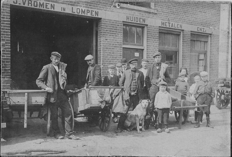 Beltstraat 44 Vromen oud papier en lompen.jpg